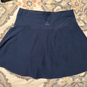 Beyond Yoga skirt/short brand new never worn. Navy. Women LG